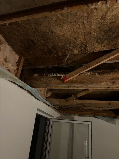 Rigips und Dämmung entfernt